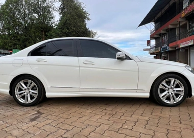 Mercedes Benz C200