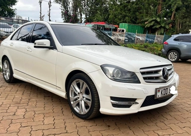 Mercedes Benz C200