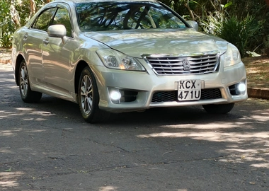 2012 model Toyota crown royal