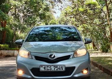 Toyota vitz 2012