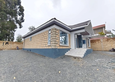 4 bedroom 3 ensuite bungalow