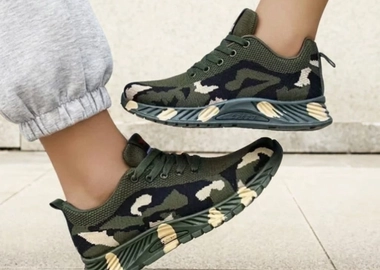 Breathable camouflage sneakers