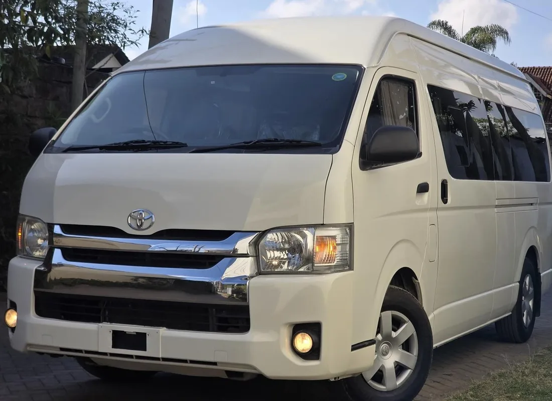 Toyota Hiace Commuter van