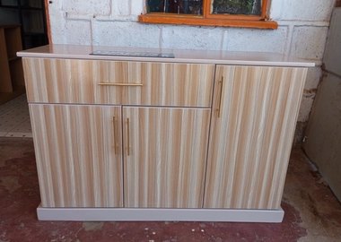 Kitchen cabinet