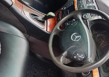 KDJ Mercedes Benz E250