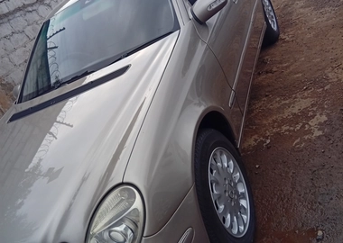 KDJ Mercedes Benz E250