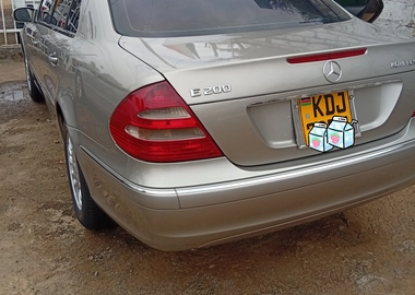 KDJ Mercedes Benz E250