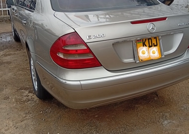 KDJ Mercedes Benz E250
