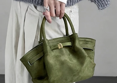 Velvet tote bag
