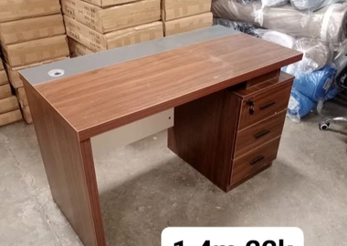 1.2m imported office desk