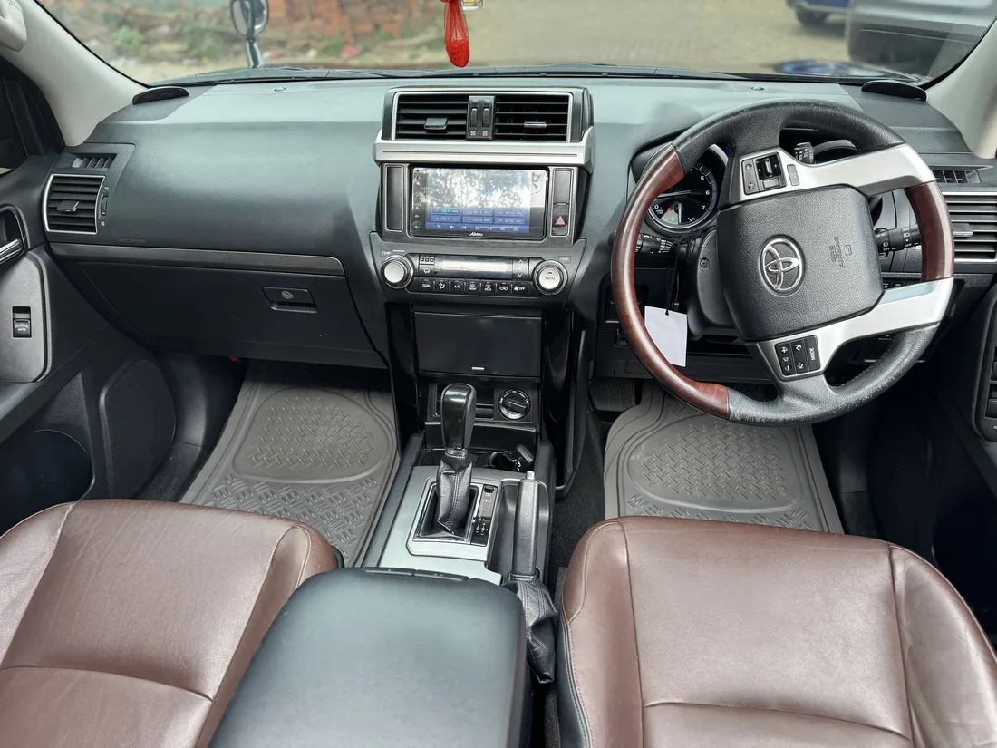 Toyota Landcruiser Prado