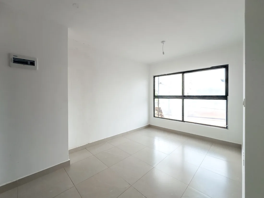 Studios, 1, 2 & 3 Bedroom Apartments for Sale in Rossyln