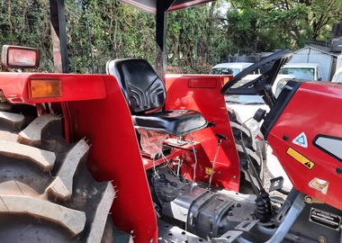 Massey Ferguson 385
