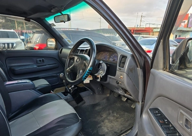 2003 Toyota Hilux Double Cab Local