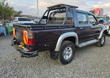 2003 Toyota Hilux Double Cab Local