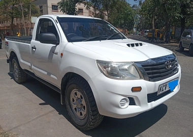 TOYOTA HILUX SINGLE CAB