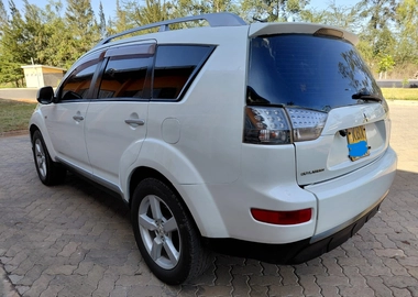 2006 MITSUBISHI OUTLANDER