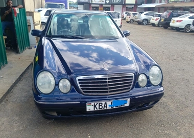 2000 Mercedes Benz E280 (W210)