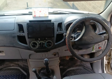 2006 TOYOTA HILUX