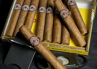 Monte Cristo cigars