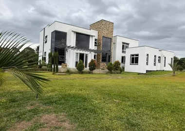 4 bedroom spacious mansion for rent