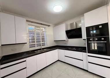 4 spacious bedroom in kitengela
