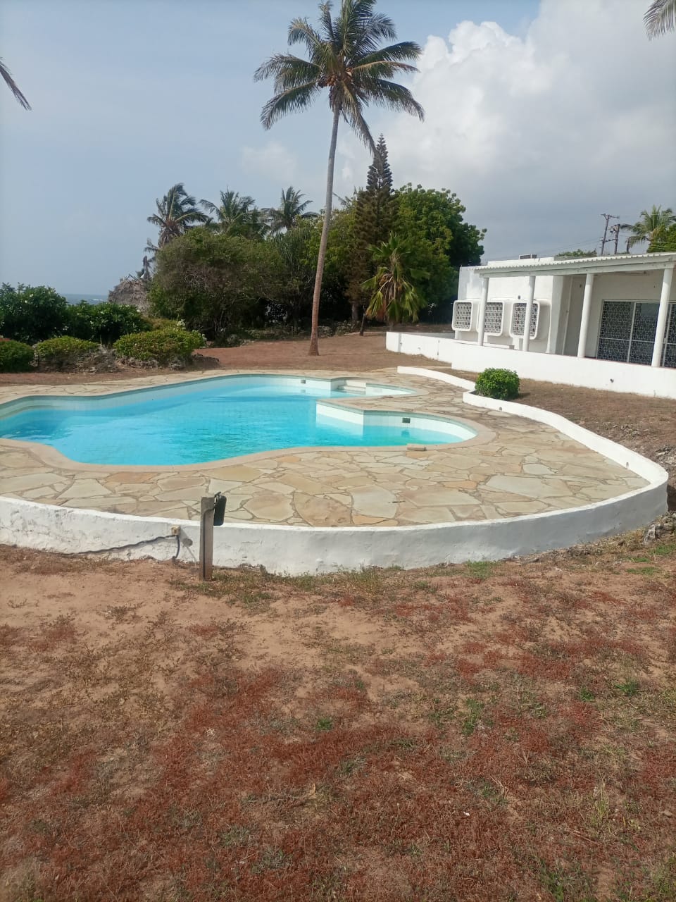 3 Bedroom Beachfront Bungalow for Rent in Nyali