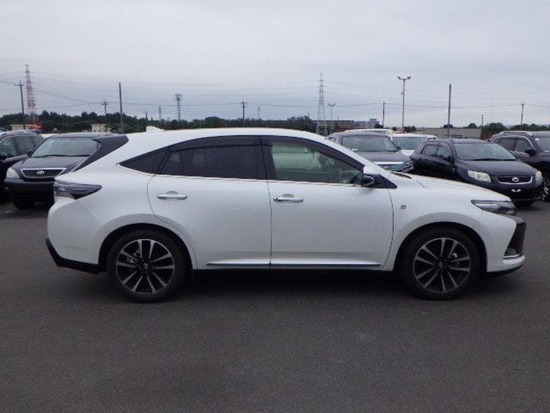 2019 Toyota Harrier GRsport