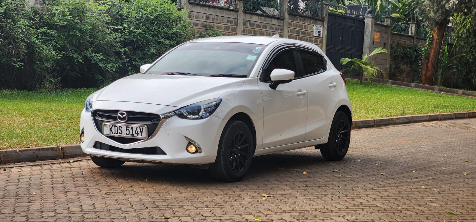 Mazda demio