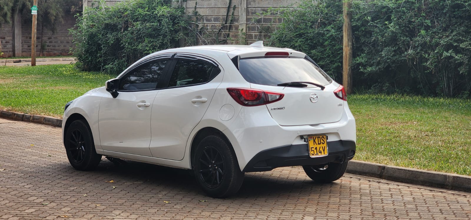 Mazda demio