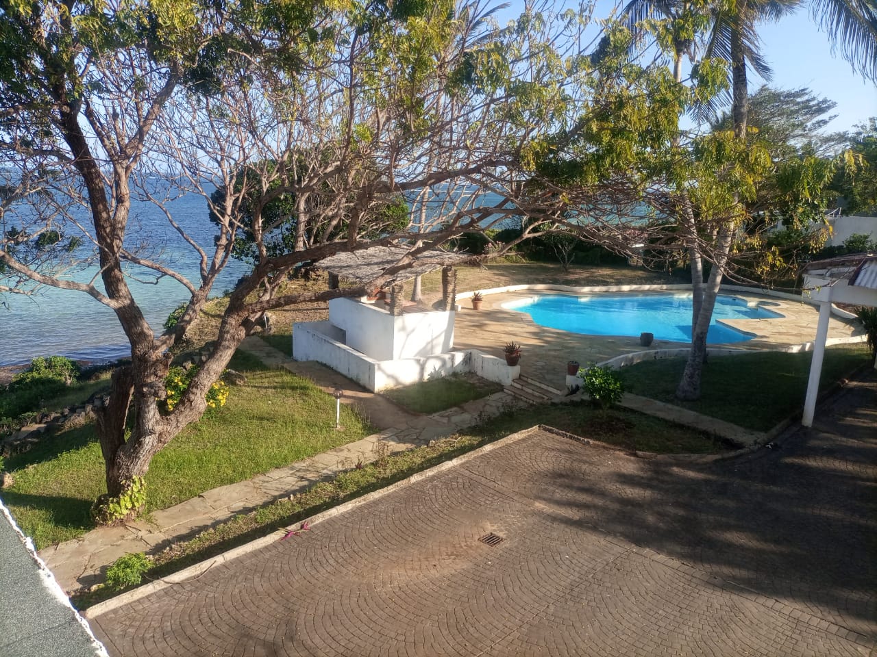 3 Bedroom Beachfront Bungalow for Rent in Nyali