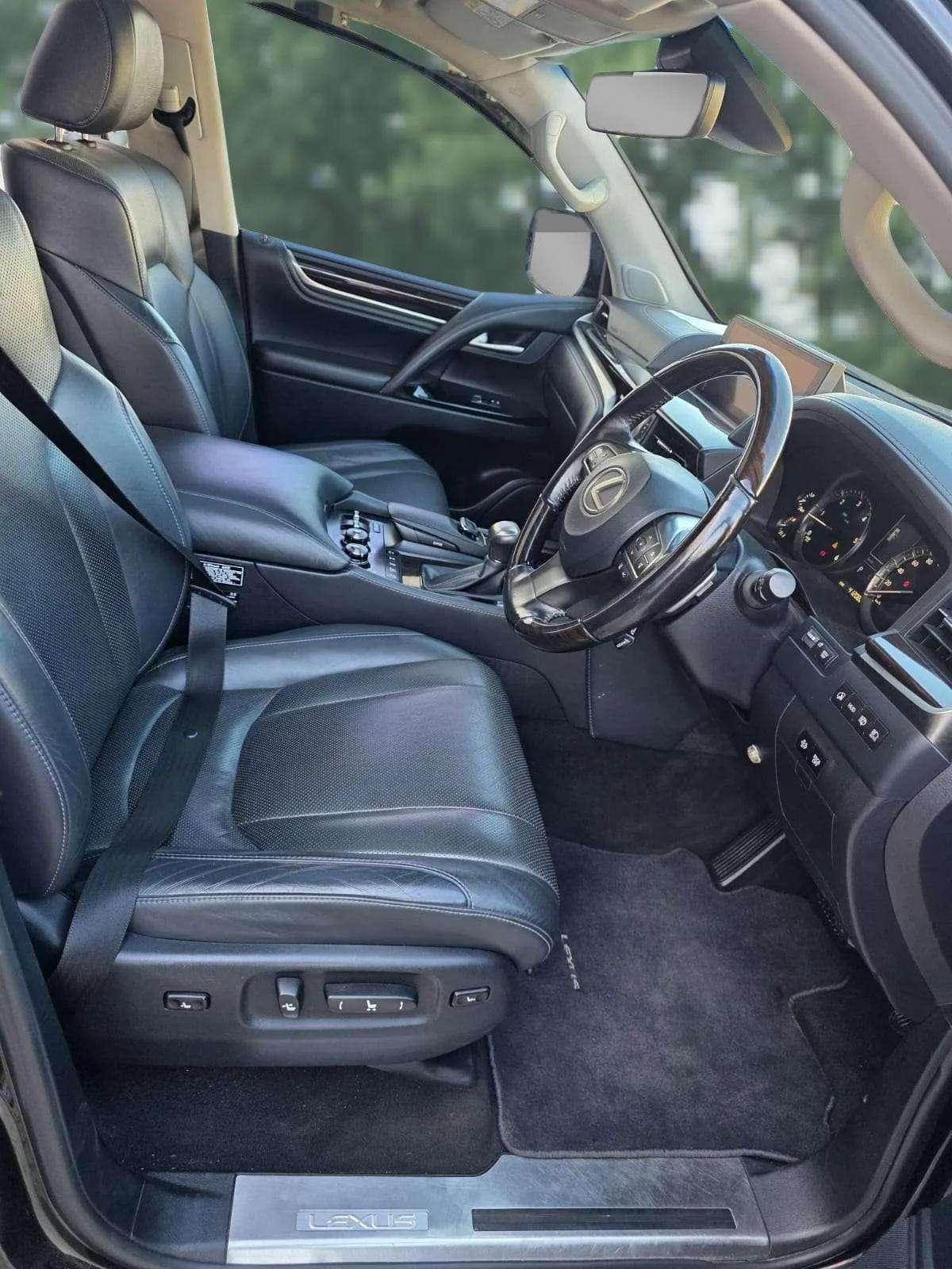 TOYOTA LEXUS LX450D
