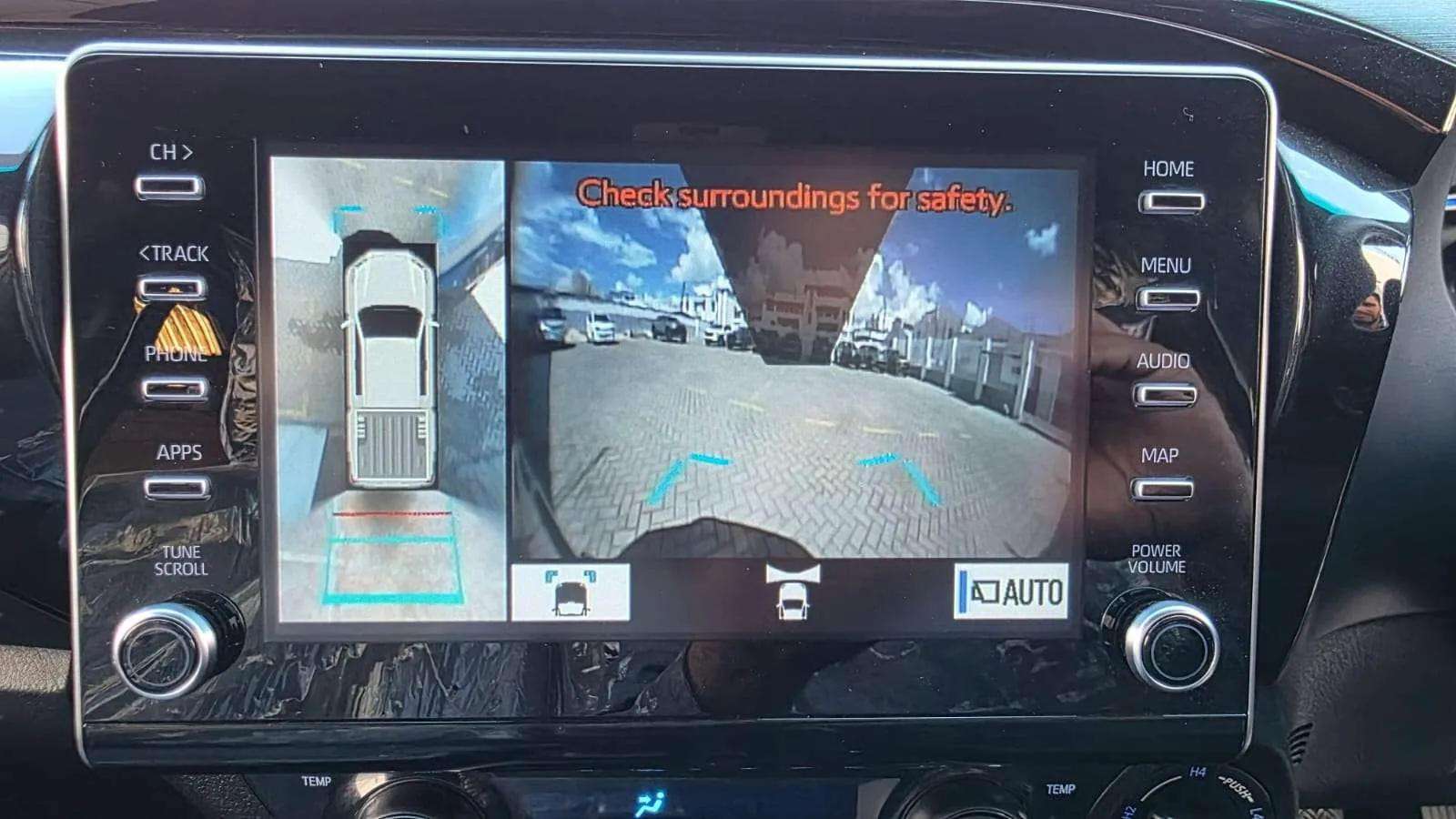 HILUX DOUBLE CABIN 2022