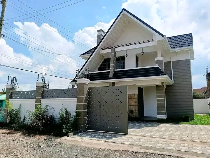 4 bedroom All Ensuite maisonette