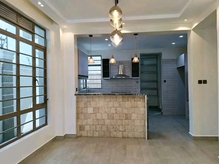 4 bedroom All Ensuite maisonette