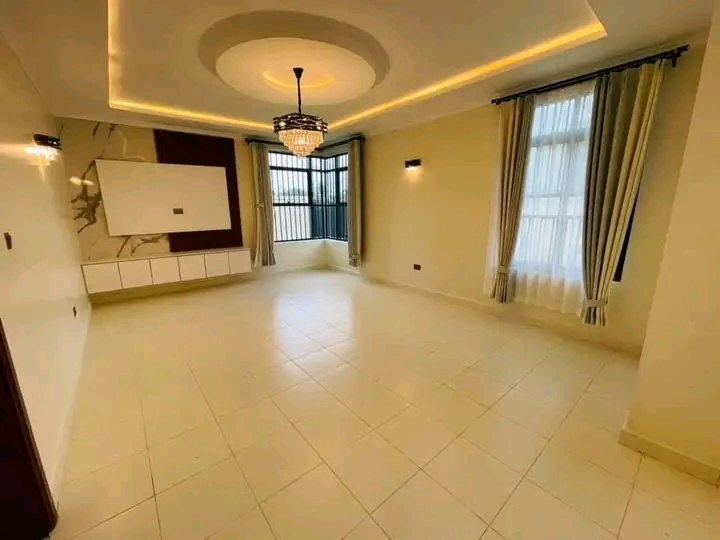 5 bedroom All Ensuite Maisonette