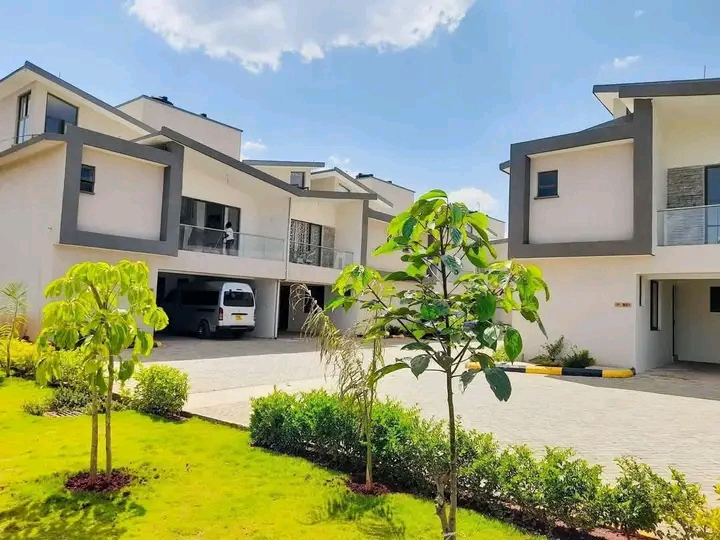4 Bedroom All Ensuite Townhouse