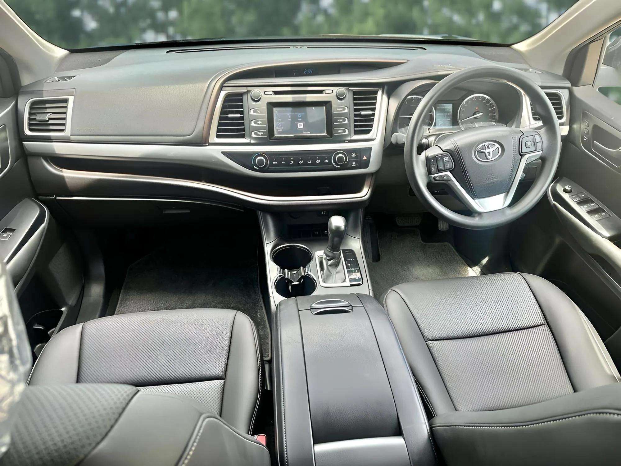 TOYOTA KLUGER