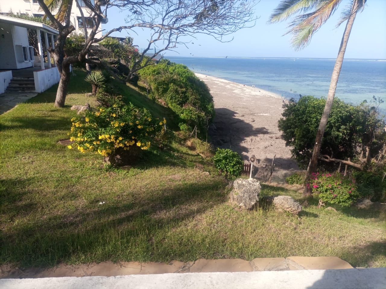 3 Bedroom Beachfront Bungalow for Rent in Nyali