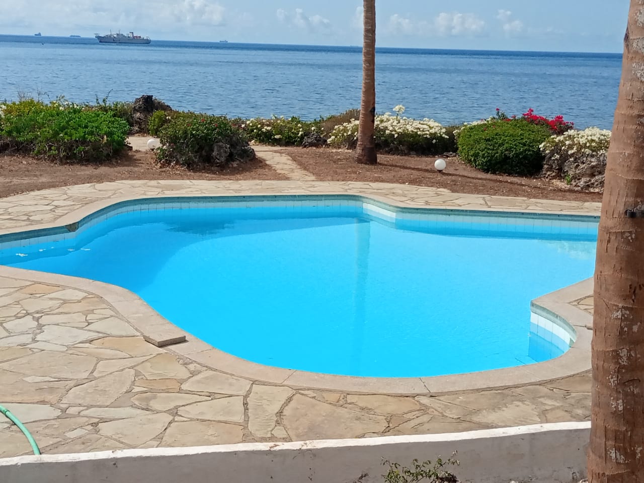 3 Bedroom Beachfront Bungalow for Rent in Nyali