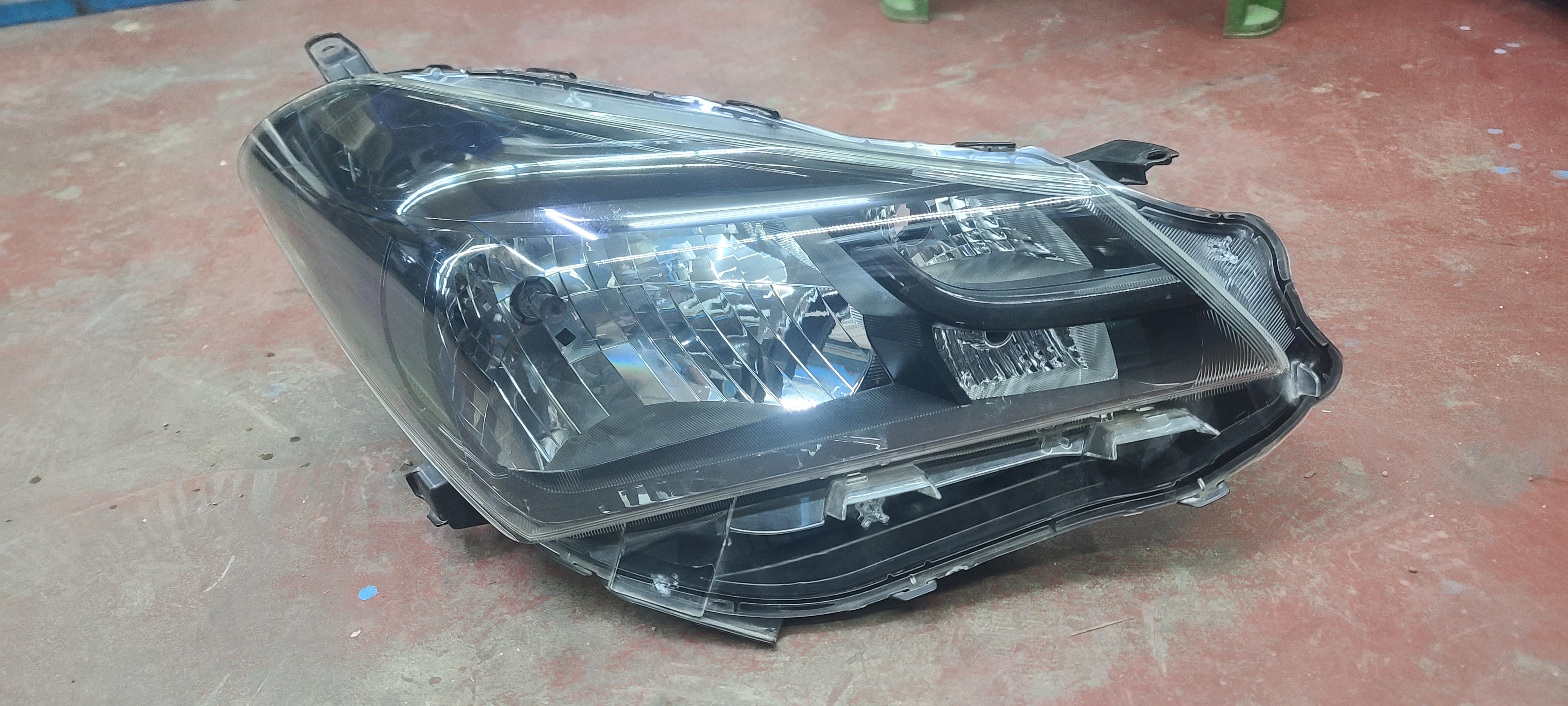 Vitz 2015-2016 HeadLight Part No 52-269