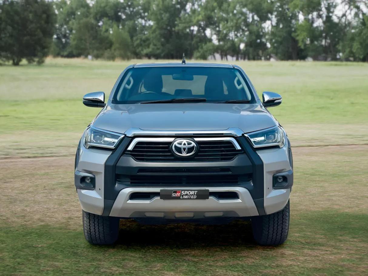 HILUX DOUBAL CABIN