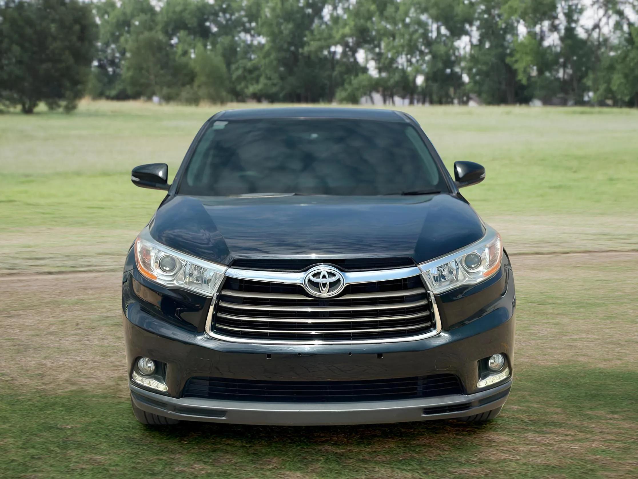 TOYOTA KLUGER