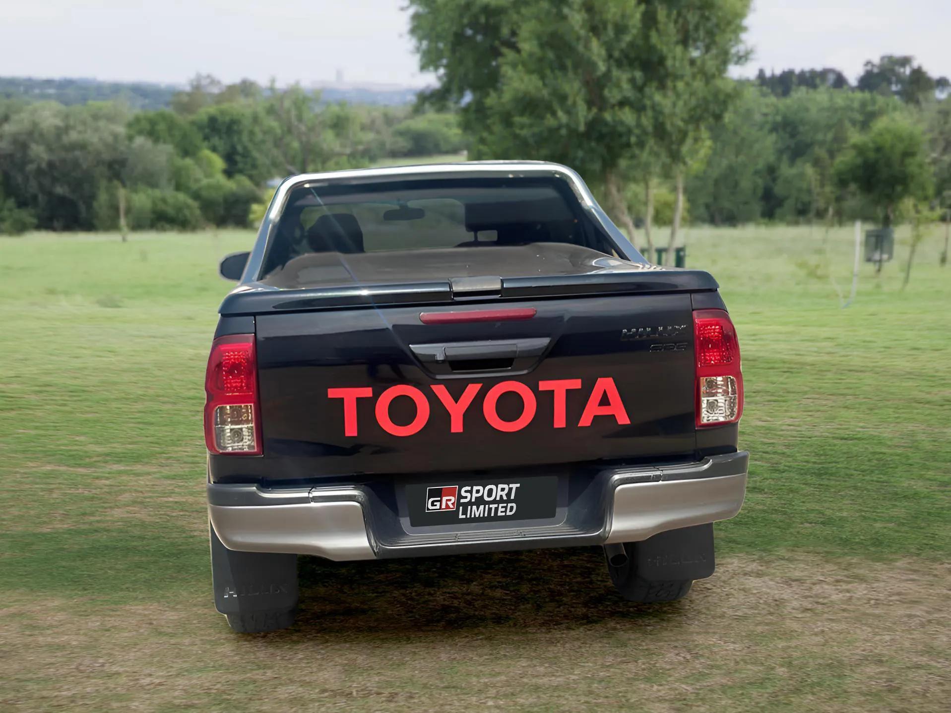 HILUX SR5