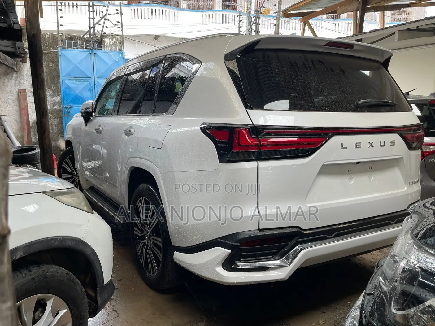 Lexus LX 2023