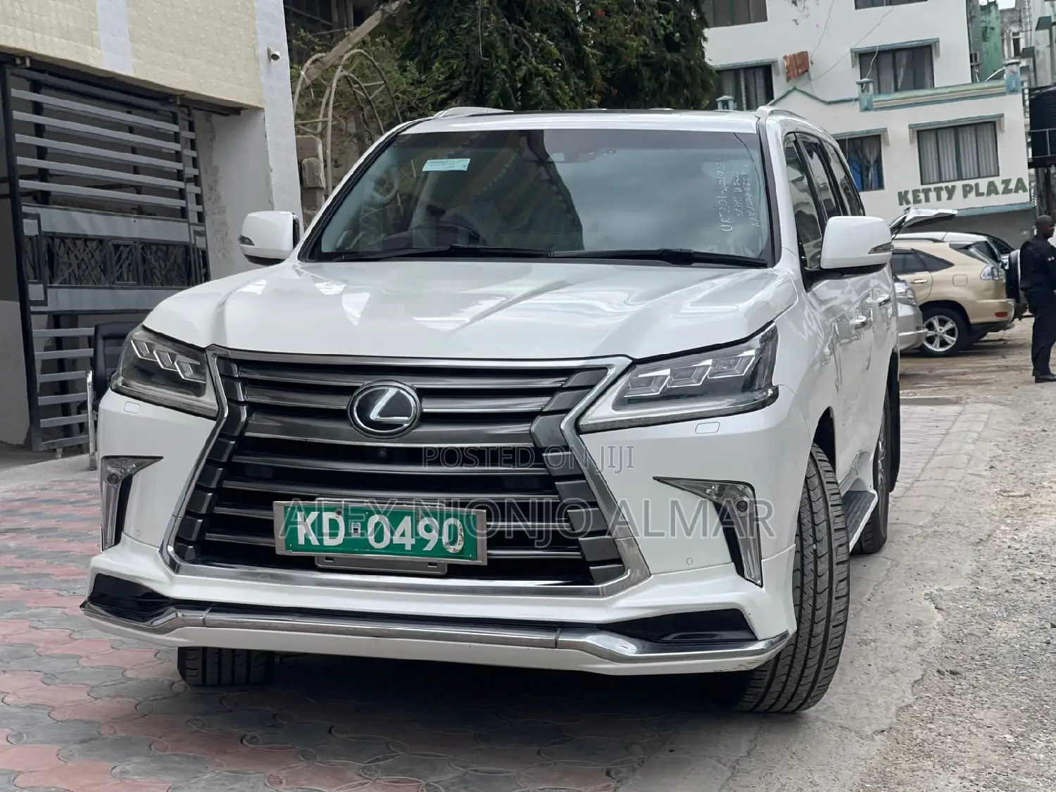 Lexus LX 570 AWD 2017