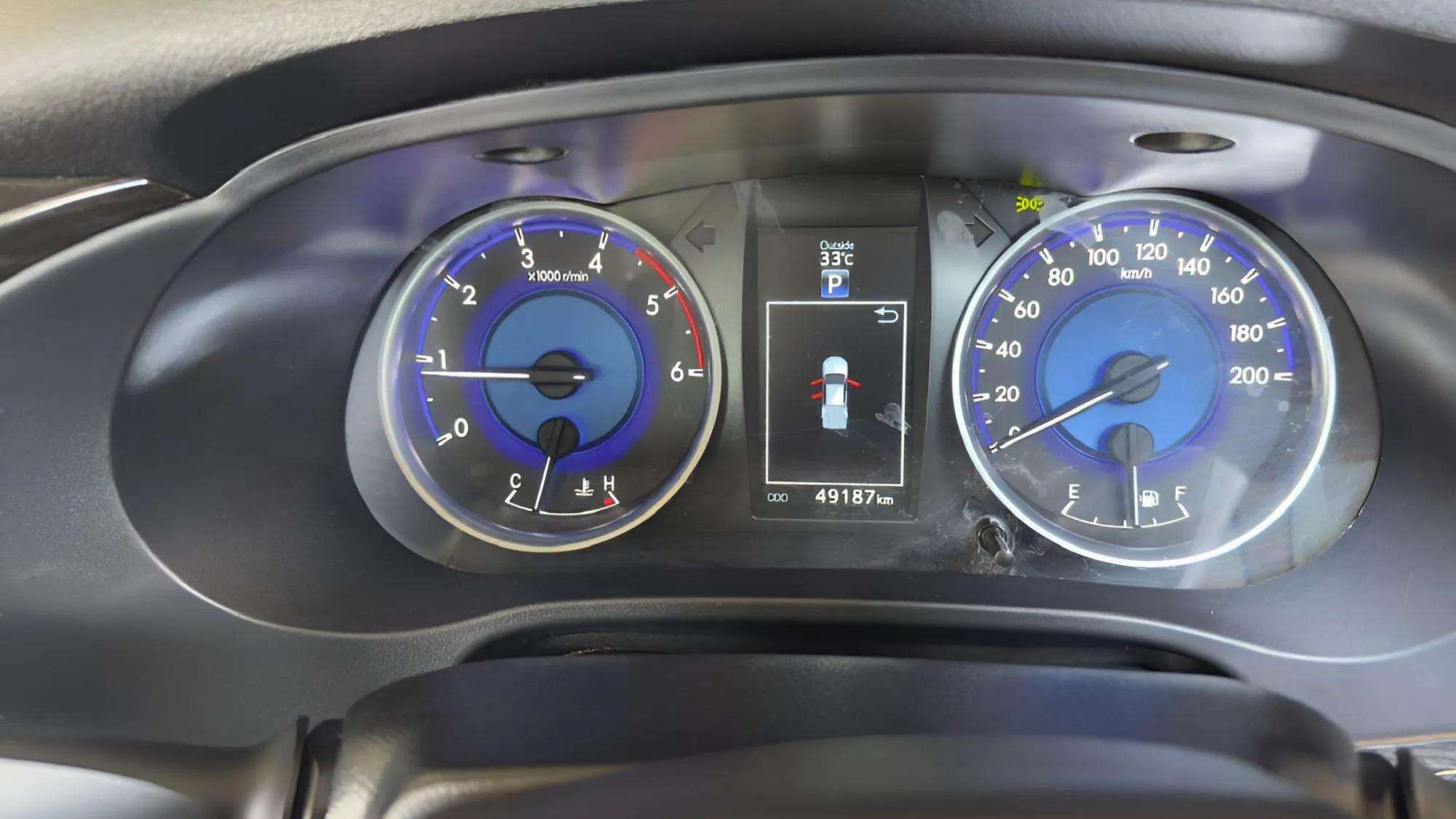 TOYOTA HILUX DOUBLE CABIN 2017