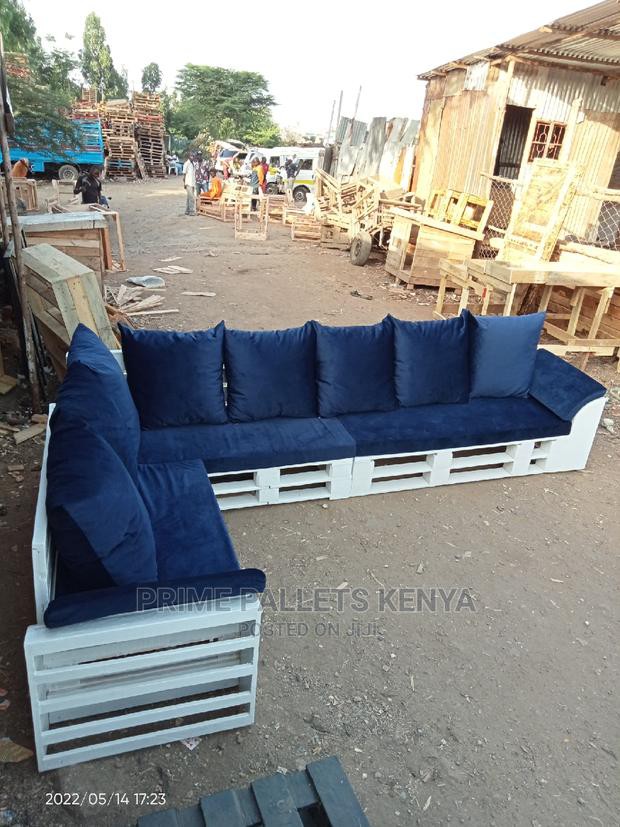 Pallet Sofa
