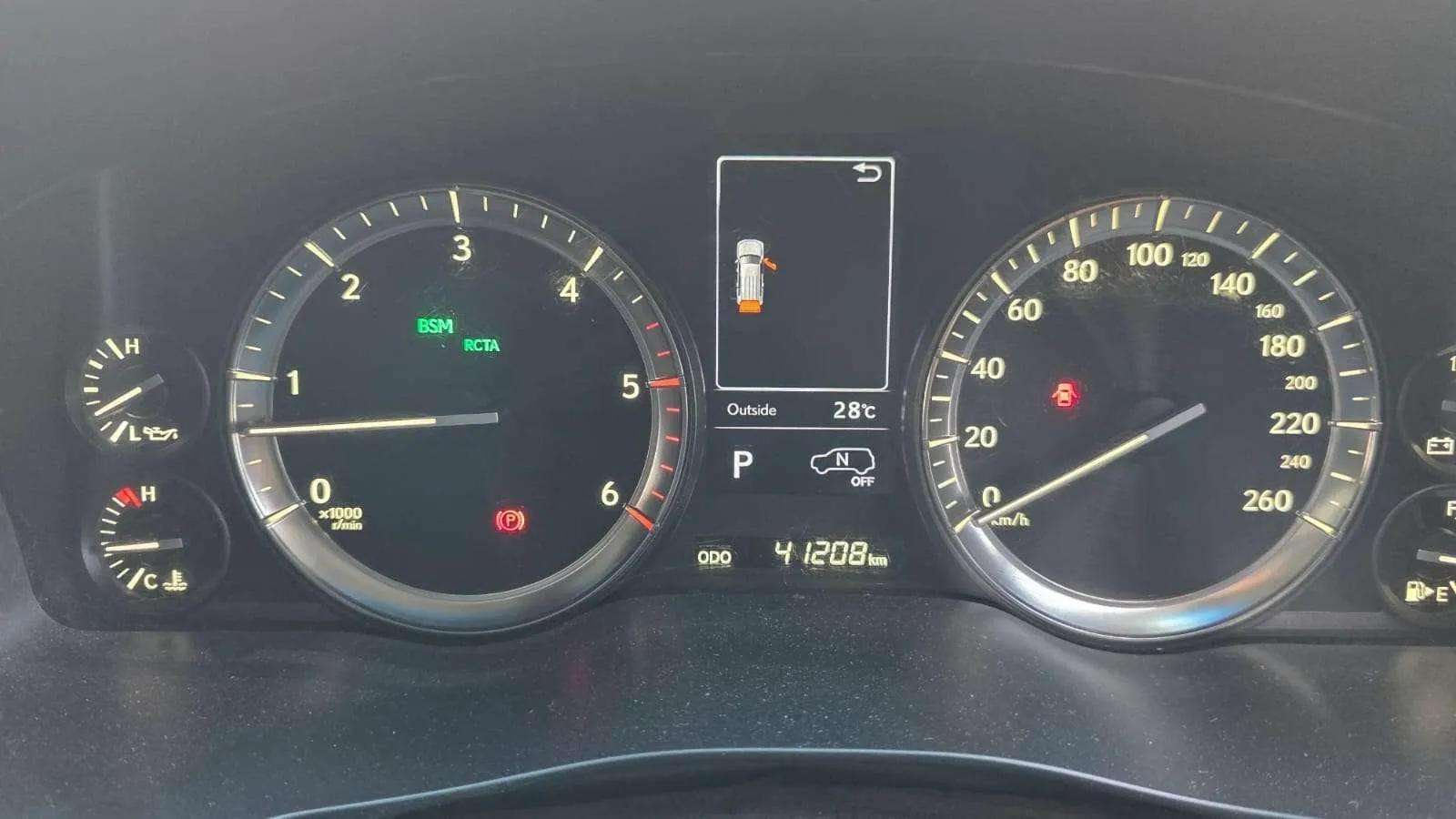 TOYOTA LEXUS LX450D