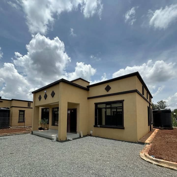 3 bedroom bungalow in kimuyu